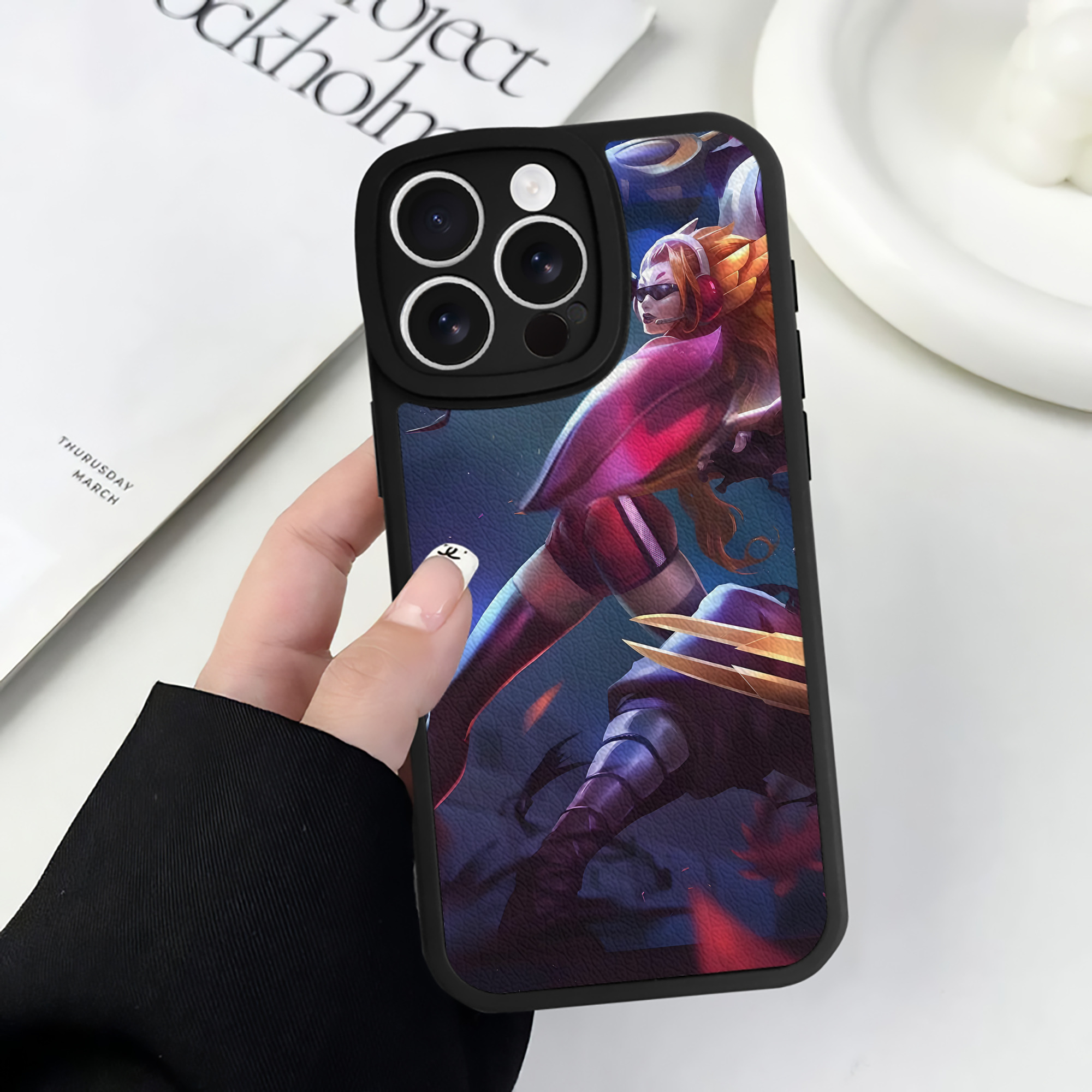 リーグ・オブ・レジェンド League of Legends LOL 【iPhone 16シリーズ対応】シリコンスマホケース（レザー調） 材質：シリコン